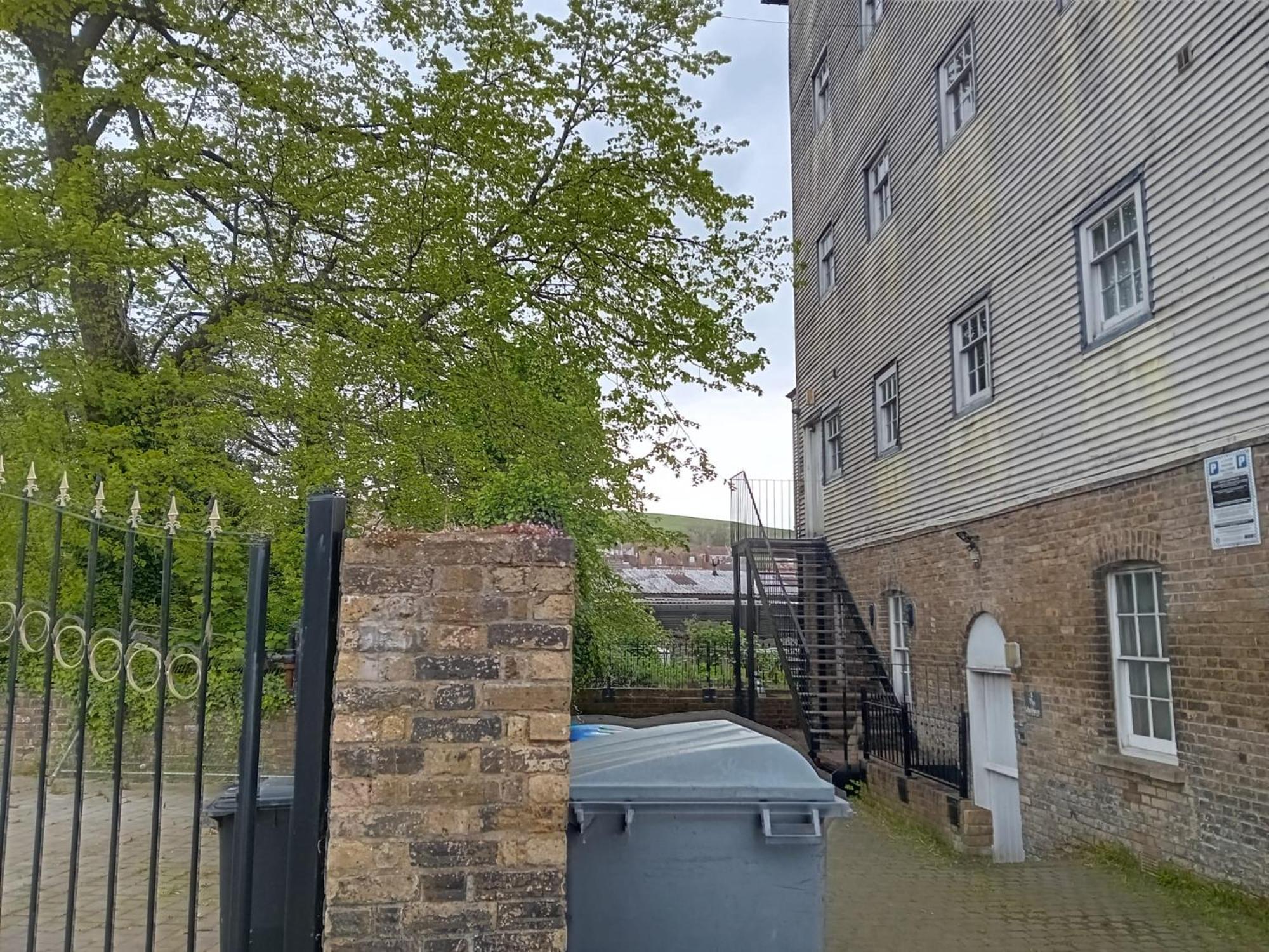 Apartment In Historic Mill, Near Dover Port Kültér fotó